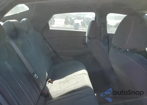 2023 Hyundai Elantra Sel z USA, uszkodzony, nr VIN 5NPLM4AG9PH100972